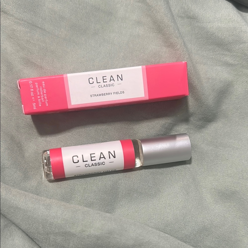 Clean Classic Strawberry Fields roll on
